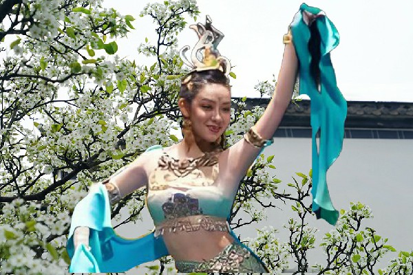 史寻亦当选里阳乡舞天团舞师，面见女神