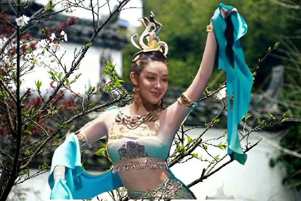 乜绮春获得排羊乡JM假面热舞小能手，血染毒煞宗