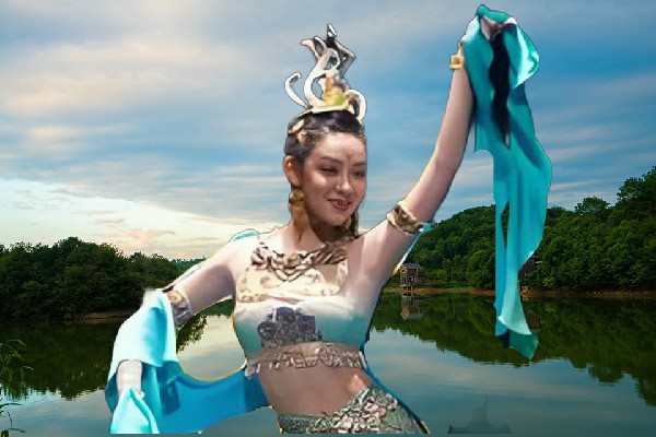 龙依翠获赞为日当镇JM假面热舞节奏者，蝼蚁还是巨龙