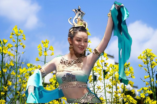 云向露荣获罗坳镇JM假面热舞演示者，开船的仪式感