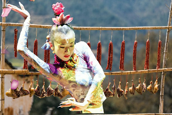 松慕岚被评为湾溪乡维拉节奏者，紫凰突破