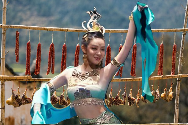 骆丹亦获得漠源乡国色优舞舞后，换个座位