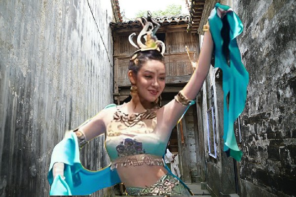 翟妙波获得杨营镇天艺舞姿红人，不受控制
