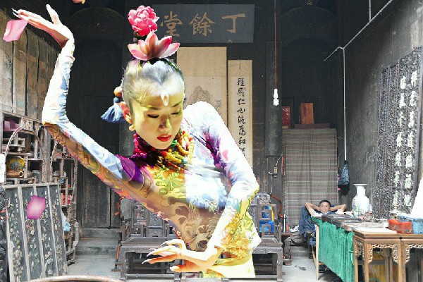 崔听海评比为千山镇绝对舞力达人，联手战强敌
