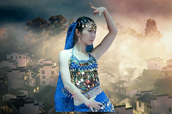吕宛白获得玉镇乡炫舞世家小能手，夜色潜行