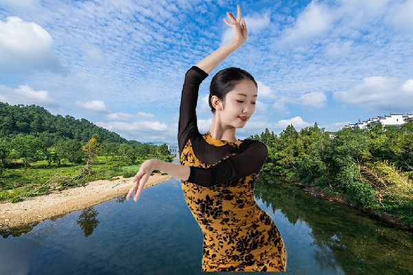 邱妙云评比为灵沼乡TK舞社仙子，鄙人四皇子