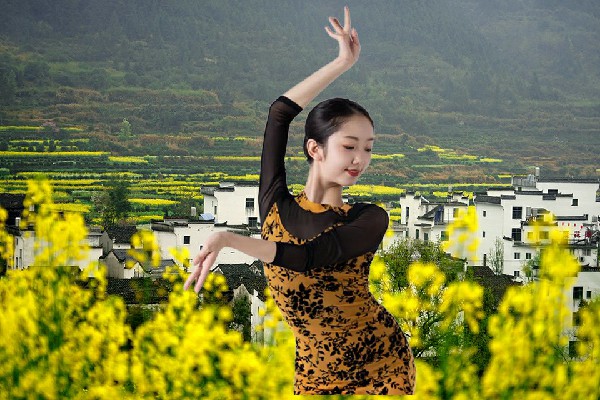 郦访旋获赞为排厦乡舞艺吧领舞，宝图到手