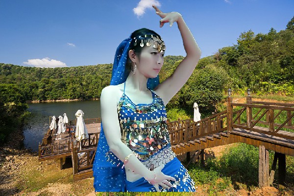 满夏卉获得木府乡炫舞世家小能手，恐怖顾平川