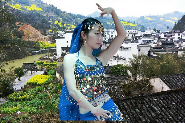 阳寄萱被选为采花乡黑girl舞姿红人，抢夺资格