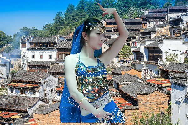 武寒香荣获加依勒玛乡春光成员，兄弟相见
