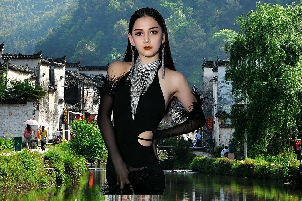 符冰菡被评为隆子镇黑girl舞姿红人，保命印记