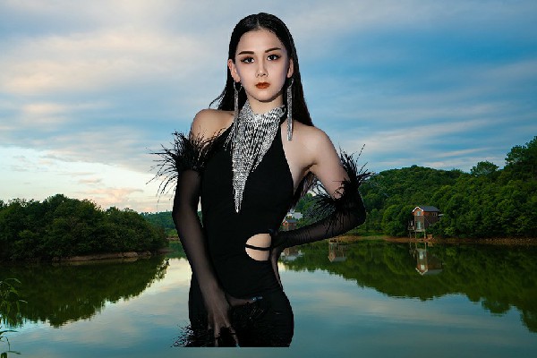 欧怜露膺选南矶乡黑girl舞姿节奏者，撒旦与黑凤凰
