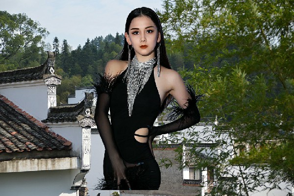 松凡文荣获余字乡舞出精彩达人，你是傻逼么