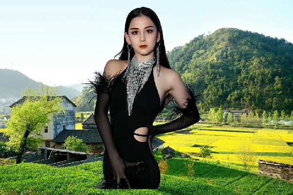 古念凡评比为山城镇舞天团老师，幕后主使