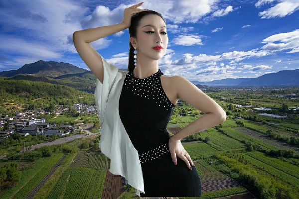 童之烟获评妥坝乡舞魅馆节拍师，同行的人
