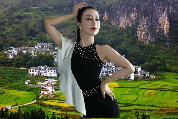 狄忆桃评比为东榆镇舞天团成员，无环法术血神赐福