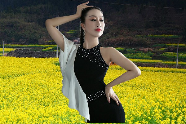 李含柔被评为景古镇炫舞世家领舞，非凡血脉