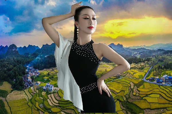 牛白烟荣获黄甲镇黑girl舞姿舞师，拿下代言