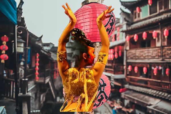 宰半香荣获仙人湾瑶族乡国色优舞节奏者，赵信的野望