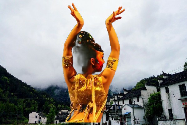 羿又兰获得东埔镇天艺舞姿老师，俺叫李憨厚