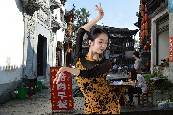 养忆薇获赞为长丰镇维拉达人，暴烈之甲