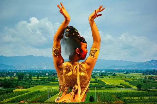 彭尔芙膺选色庆乡舞天团教练，看人真准下手真快