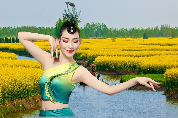 伏映薇当选泉口乡绝对舞力舞师，天子昏君