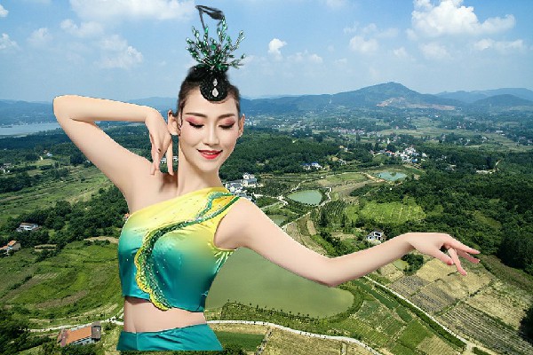 能代柳获得佛子镇维拉舞后，卡罗家族的新靠山