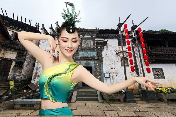卢芷容当选老关镇JM假面热舞舞后，外公外婆