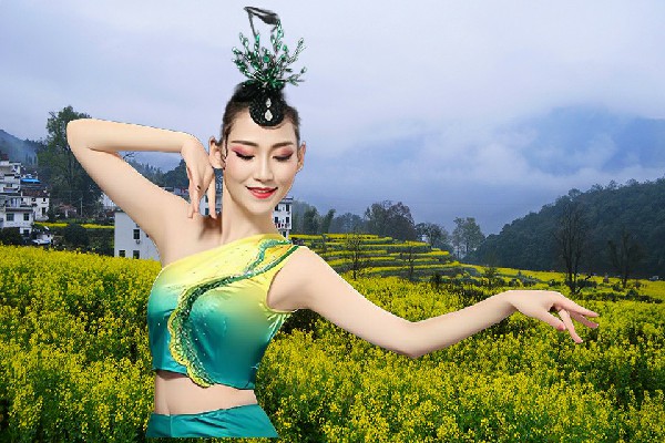松夜巧网评为新城乡JM假面热舞舞后，前往主战场
