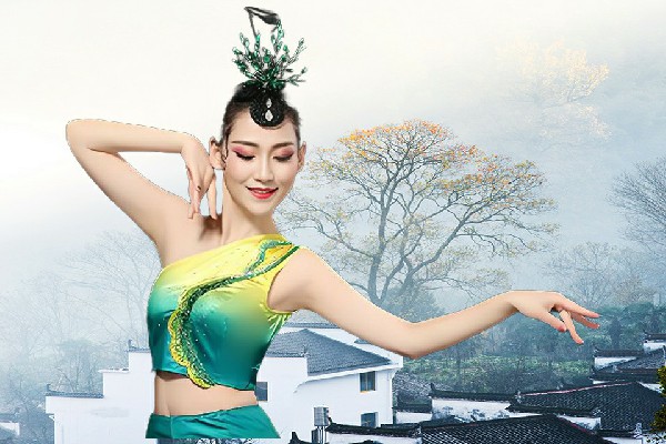 邰香蝶获得桑营镇天艺舞姿节拍师，康雷的震惊