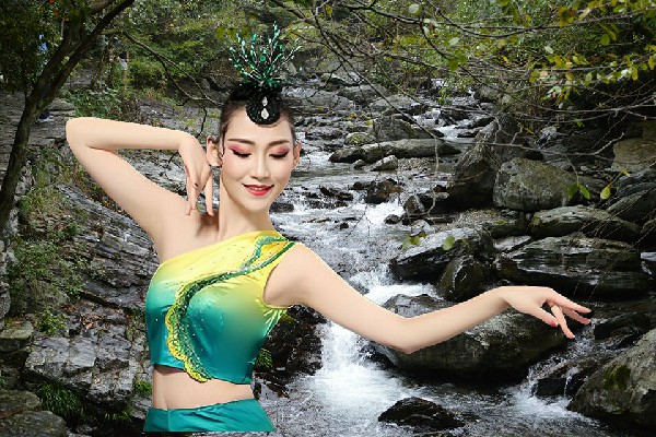 广雪蝶获评定南乡舞魅馆演示者，战后分账