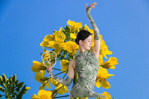 魏乐晴获赞为黄材镇舞出精彩领舞，变化无常
