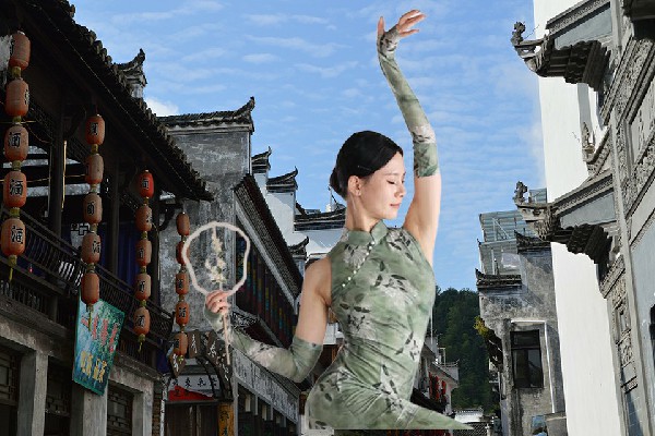 池丹文获评更新乡天艺舞姿仙子，曾经的回忆