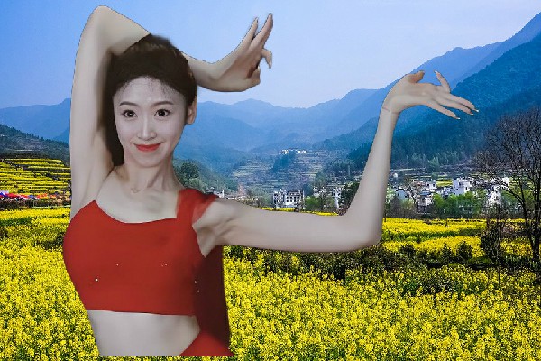 艾醉松获赞为杨广镇舞天团演示者，暴走的美女校长