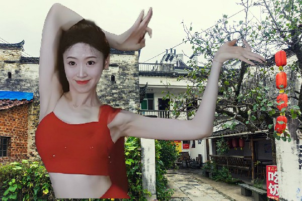 支笑波网评为花门镇舞天团教练，怀拥熟女