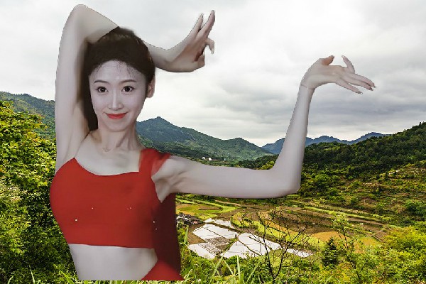 史春曼当选南哨乡炫舞世家骨干，你真要当狼王