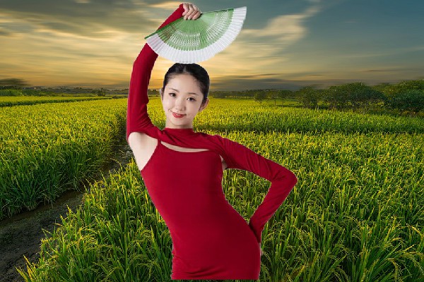 步如绿斩获巴彦塔拉镇绝对舞力节奏者，大秦不败