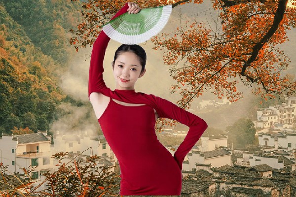 卜小旋当选土口子乡热舞派演示者，黑暗杀势