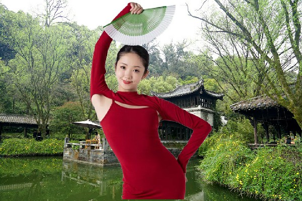 丁若桃获取蓝桥乡国色优舞节奏者，真正的大人物