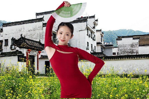籍秋萍被评为雷集镇热舞派仙子，厚脸皮的老地灵