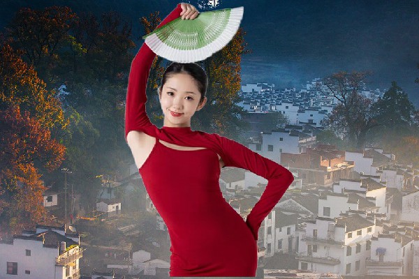 戎元冬获得大坝镇春光仙子，看人准的许怀