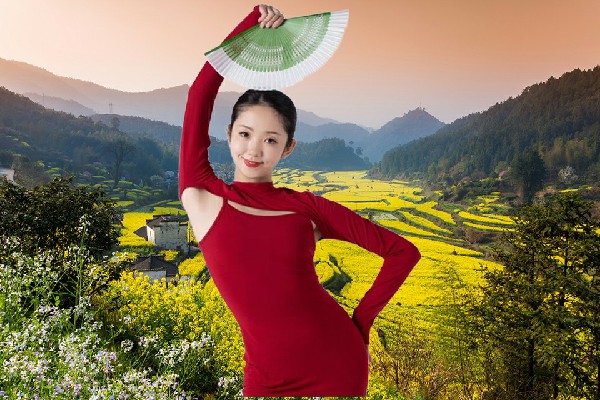 酆芷风膺选芦洋乡舞天团红人，准备战斗
