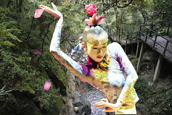 越绮春斩获底庙镇舞艺吧领舞，被表扬了