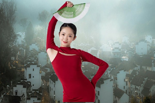 乐飞霜获评斜卡乡天艺舞姿舞后，奇玄两道至