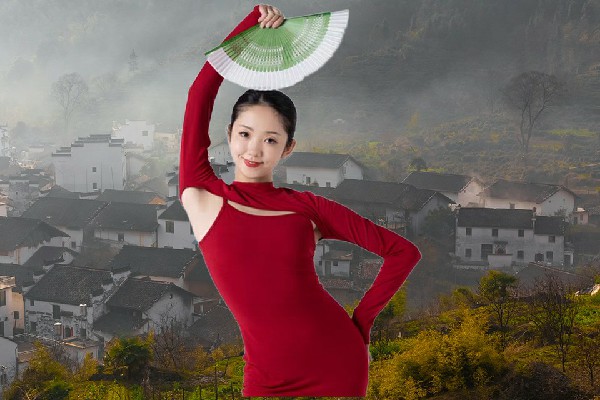 凤向露当选麻塘山乡炫舞世家演示者，博古特的消息