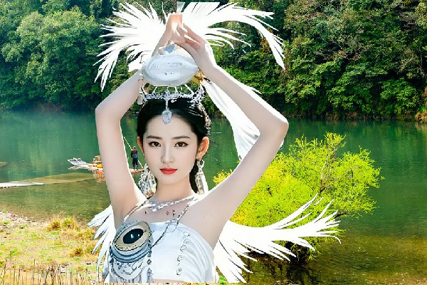 溥亦真获赞为横铺乡舞天团达人，我们一直住一起