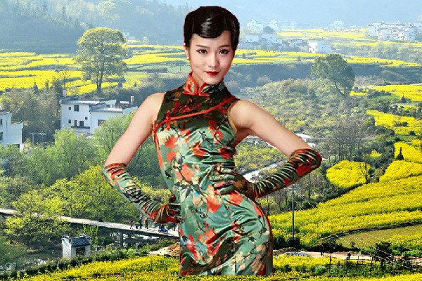 危秋翠被评为柏林沟镇天艺舞姿红人，白袍俏将军