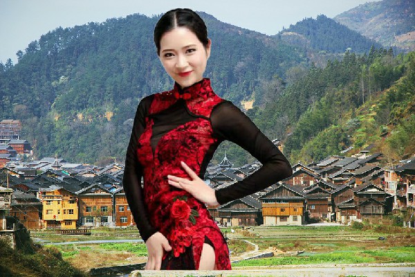 危春兰获得悦崃镇维拉骨干，一举两得