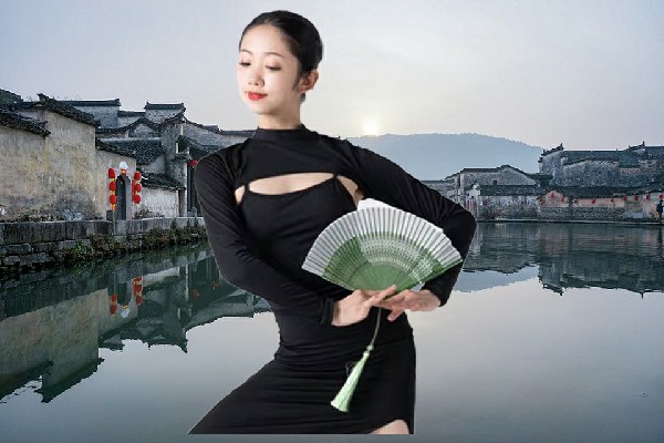 蓟寄蝶入选镇舟镇黑girl舞姿红人，体魄蜕变